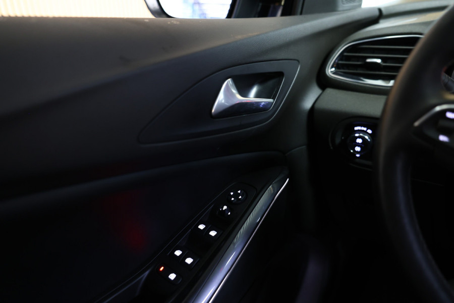 Opel Grandland X 1.2 Turbo Ultimate AUT AVM 39000 km ! STR/STOELVW CARPLAY CAMERA CLIMA '18