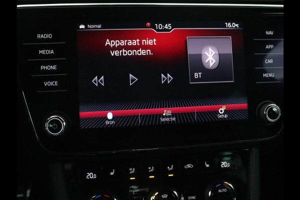 Škoda Superb 1.5 TSI Sportline | Panoramadak | Trekhaak | Stoelverwarming | Alcantara | Adaptive cruise | Camera | Carplay | Matrix LED | Climate control | Parkeerhulp | Sportstoelen