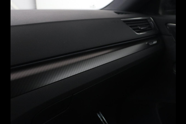 Škoda Superb 1.5 TSI Sportline | Panoramadak | Trekhaak | Stoelverwarming | Alcantara | Adaptive cruise | Camera | Carplay | Matrix LED | Climate control | Parkeerhulp | Sportstoelen