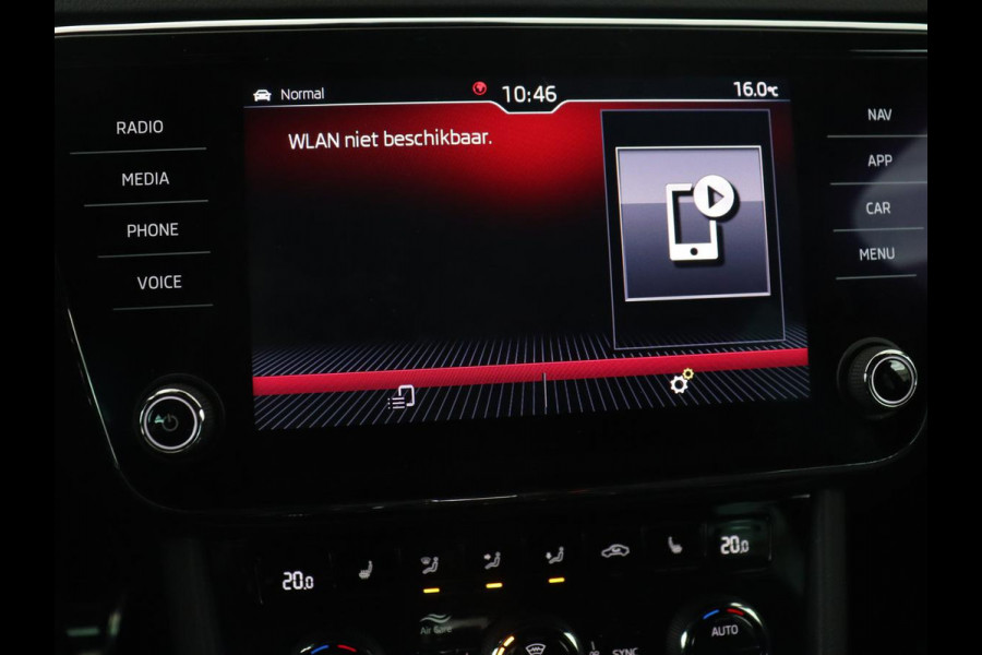 Škoda Superb 1.5 TSI Sportline | Panoramadak | Trekhaak | Stoelverwarming | Alcantara | Adaptive cruise | Camera | Carplay | Matrix LED | Climate control | Parkeerhulp | Sportstoelen