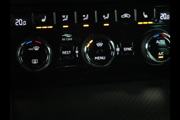 Škoda Superb 1.5 TSI Sportline | Panoramadak | Trekhaak | Stoelverwarming | Alcantara | Adaptive cruise | Camera | Carplay | Matrix LED | Climate control | Parkeerhulp | Sportstoelen