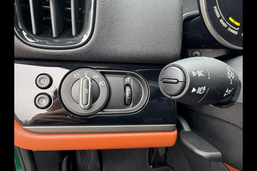 MINI Countryman 2.0 Cooper SE ALL4 Classic Trim Panoramadak Harman/Kardon Head-up Vol opties . Neem contact op en we maken een afspraak!