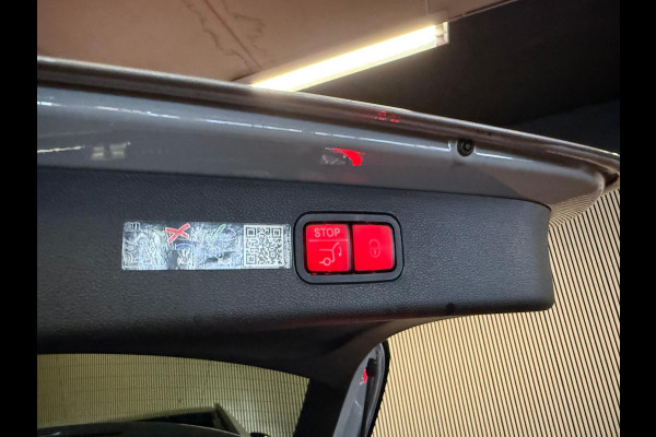 Mercedes-Benz E-Klasse Estate 300e AMG STYLING-PANORAMA-HYPERSCREEN-AIRMATIC-NPR. € 102000-EXTREEM COMPLEET