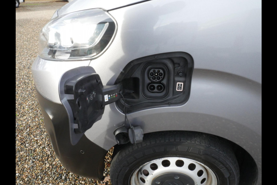 Citroën ë-Jumpy Accu 75 kWh, L2, Airco, SOH accu 94.1%, Inrichting t.b.v. hondenvervoer