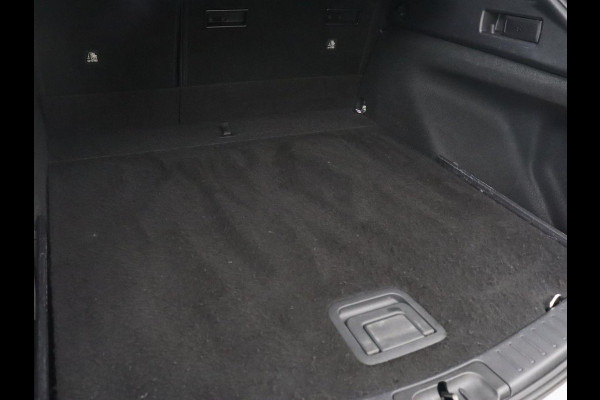 Toyota Corolla 1.8 Hybrid GR-Sport | Stoelverwarming | Carplay | Camera | Sportstoelen | Adaptive cruise | Keyless | Full LED | Park Assist | Climate control | DAB | Digital Cockpit | Getint glas