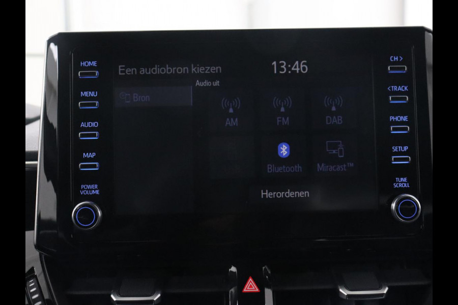 Toyota Corolla 1.8 Hybrid GR-Sport | Stoelverwarming | Carplay | Camera | Sportstoelen | Adaptive cruise | Keyless | Full LED | Park Assist | Climate control | DAB | Digital Cockpit | Getint glas