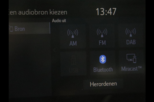 Toyota Corolla 1.8 Hybrid GR-Sport | Stoelverwarming | Carplay | Camera | Sportstoelen | Adaptive cruise | Keyless | Full LED | Park Assist | Climate control | DAB | Digital Cockpit | Getint glas