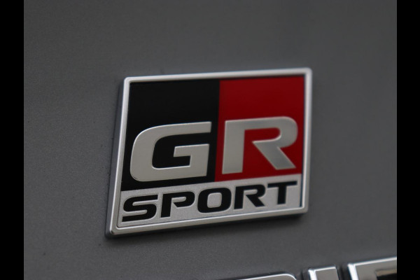 Toyota Corolla 1.8 Hybrid GR-Sport | Stoelverwarming | Carplay | Camera | Sportstoelen | Adaptive cruise | Keyless | Full LED | Park Assist | Climate control | DAB | Digital Cockpit | Getint glas