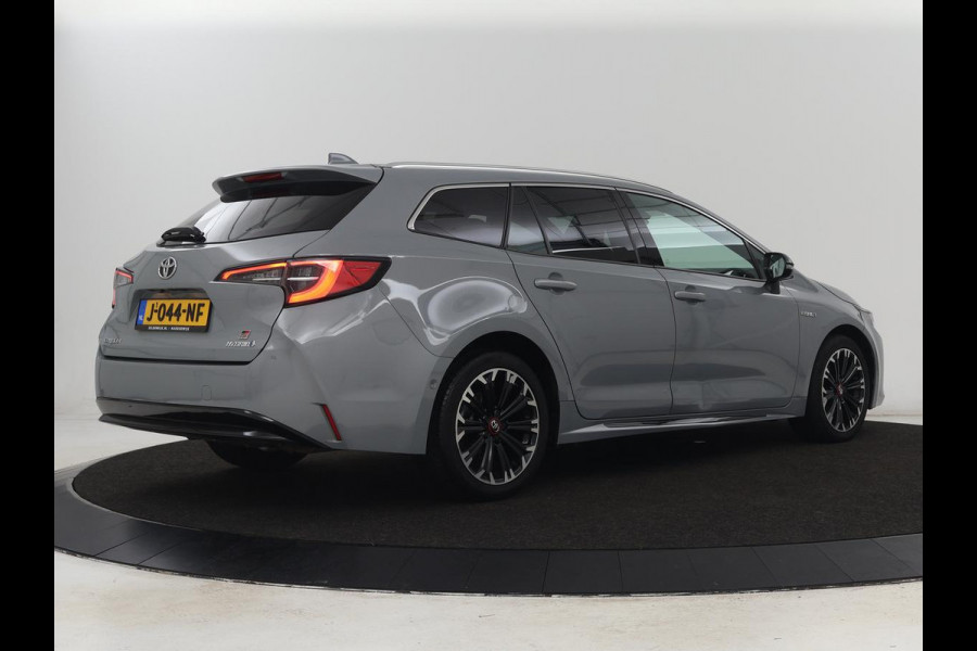 Toyota Corolla 1.8 Hybrid GR-Sport | Stoelverwarming | Carplay | Camera | Sportstoelen | Adaptive cruise | Keyless | Full LED | Park Assist | Climate control | DAB | Digital Cockpit | Getint glas