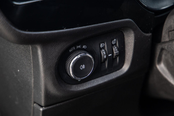 Opel Corsa 1.2 Turbo GS BLACK LINE / APPLE CARPLAY / AUTOMAAT / 360 CAMERA / STOELVERWARMING