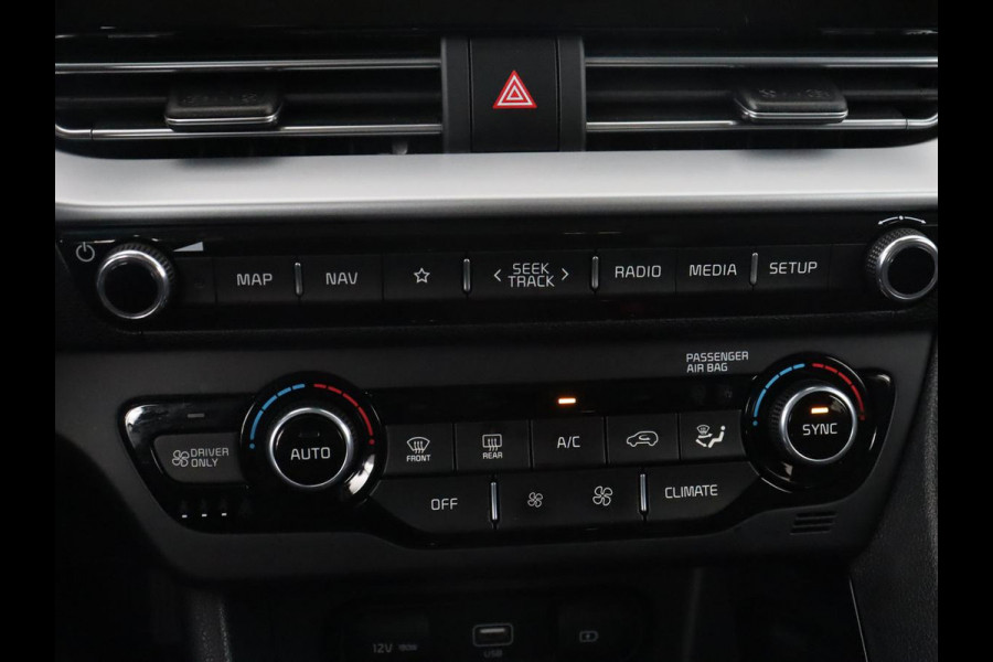 Kia Niro 1.6 GDi Hybrid DynamicLine | Half leder | Adaptive cruise | Carplay | Camera | Navigatie | Climate control | Parkeerhulp | Bluetooth