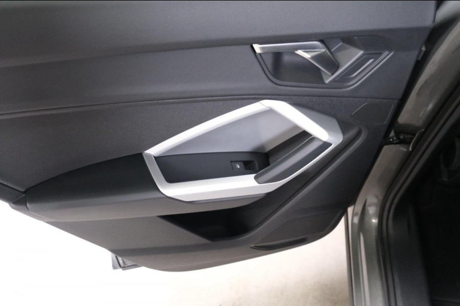 Audi Q3 35 TFSI Advanced edition - N.A.P. Airco, Cruise, Navi, PDC, Schuifdak.