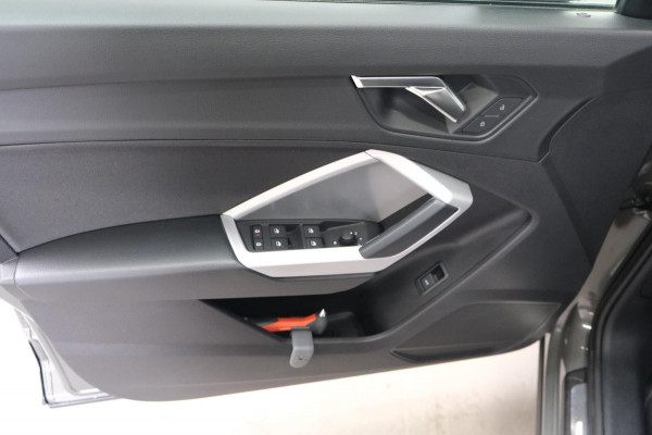 Audi Q3 35 TFSI Advanced edition - N.A.P. Airco, Cruise, Navi, PDC, Schuifdak.