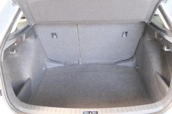 Škoda SCALA 1.0 TSI Ambition - N.A.P. Airco, Cruise, PDC, Trekhaak.