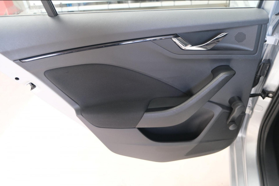 Škoda SCALA 1.0 TSI Ambition - N.A.P. Airco, Cruise, PDC, Trekhaak.