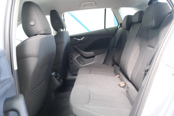 Škoda SCALA 1.0 TSI Ambition - N.A.P. Airco, Cruise, PDC, Trekhaak.