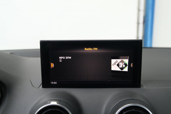 Audi Q2 30 TFSI Pro Line - N.A.P. Airco, Cruise, Navi.