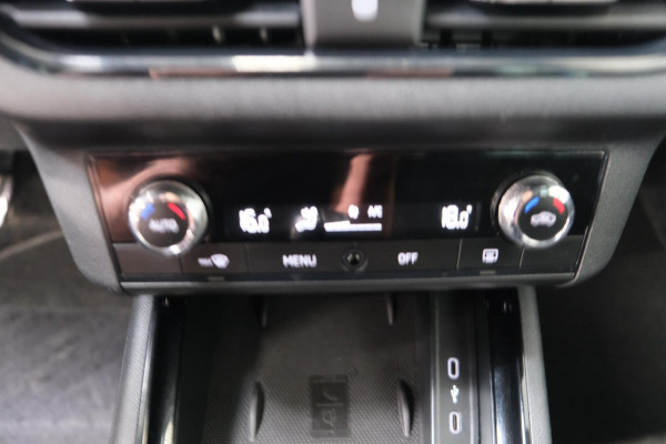 Škoda Kamiq 1.0 TSI Sport Business - N.A.P. Airco, Cruise, PDC.