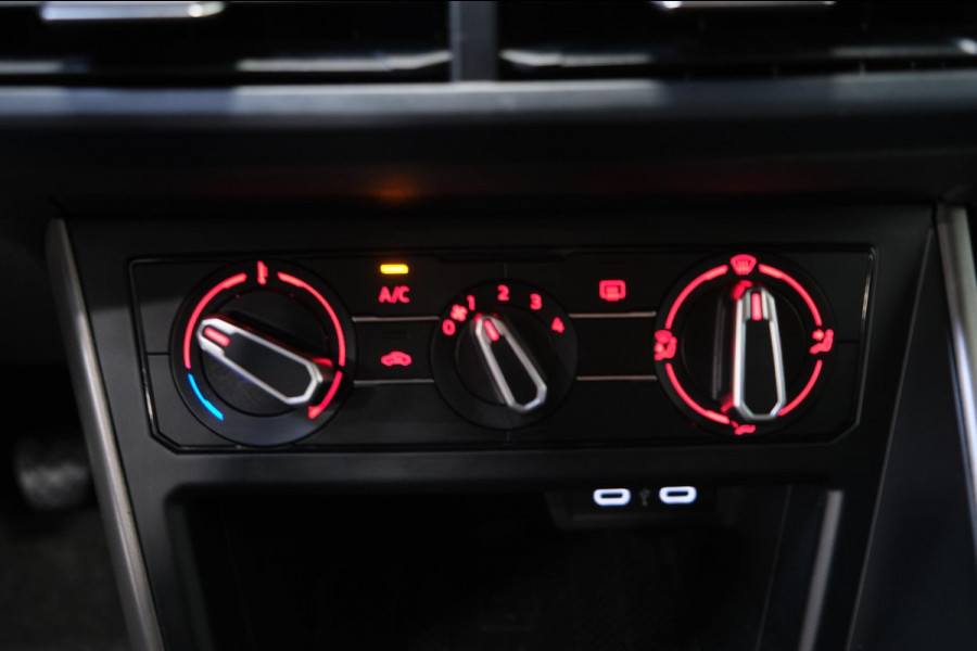 Volkswagen Polo 1.0 TSI R-Line Edition - N.A.P. Airco, Cruise, Navi, PDC, Trekhaak.