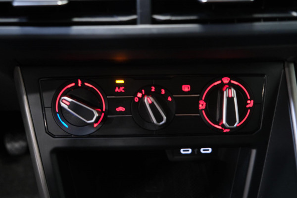 Volkswagen Polo 1.0 TSI R-Line Edition - N.A.P. Airco, Cruise, Navi, PDC, Trekhaak.