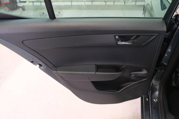 Škoda Fabia 1.0 TSI Ambition - Airco, Cruise, PDC, Trekhaak.