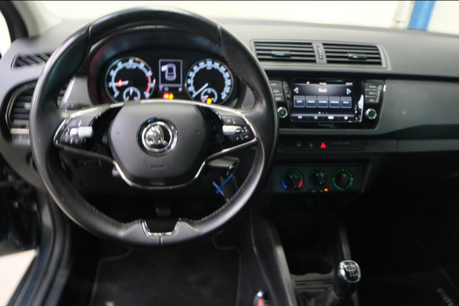 Škoda Fabia 1.0 TSI Ambition - Airco, Cruise, PDC, Trekhaak.
