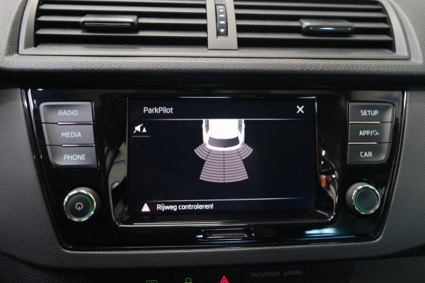 Škoda Fabia 1.0 TSI Ambition - Airco, Cruise, PDC, Trekhaak.