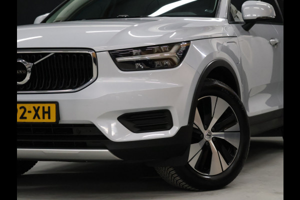 Volvo XC40 1.5 T5 Twin Engine Momentum Pro [TREKHAAK INKLAPBAAR, APPLE CARPLAY, ANDROID, PDC V+A, CRUISE CONTROL, CLIMATE CONTROL, HALF LEDER, NIEUWSTAAT]