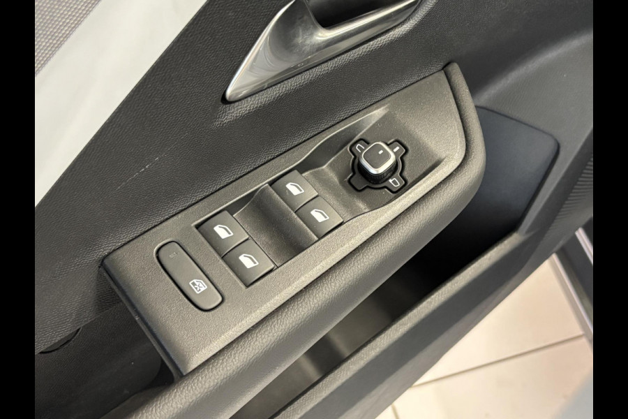 Opel Astra Sports Tourer 1.2 Turbo Business Edition Automaat | AGR | Stoelverwarming | Stuurverwarming | Navigatie | Achteruitrijcamera