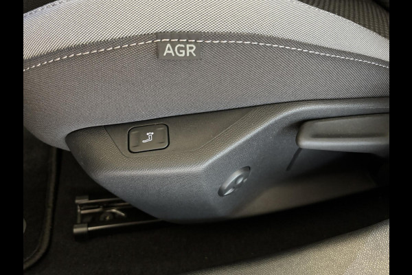 Opel Astra Sports Tourer 1.2 Turbo Business Edition Automaat | AGR | Stoelverwarming | Stuurverwarming | Navigatie | Achteruitrijcamera