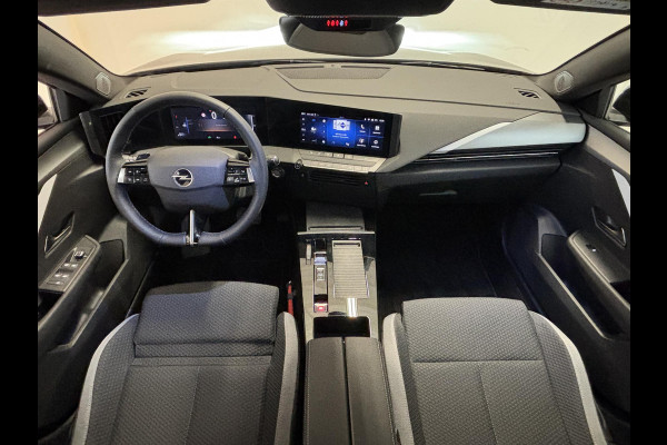 Opel Astra Sports Tourer 1.2 Turbo Business Edition Automaat | AGR | Stoelverwarming | Stuurverwarming | Navigatie | Achteruitrijcamera