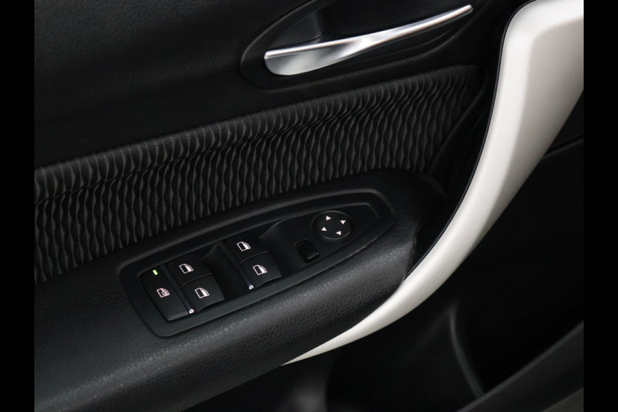 BMW 1-serie 116i Corporate Lease Executive [NAVIGATIE, CRUISE CONTROL, PDC ACHTER, BLUETOOTH, LED VERLICHTING, CLIMATE CONTROL, NIEUWSTAAT]