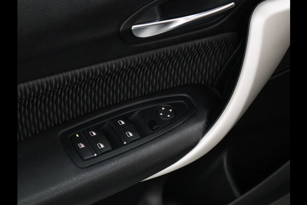 BMW 1-serie 116i Corporate Lease Executive [NAVIGATIE, CRUISE CONTROL, PDC ACHTER, BLUETOOTH, LED VERLICHTING, CLIMATE CONTROL, NIEUWSTAAT]