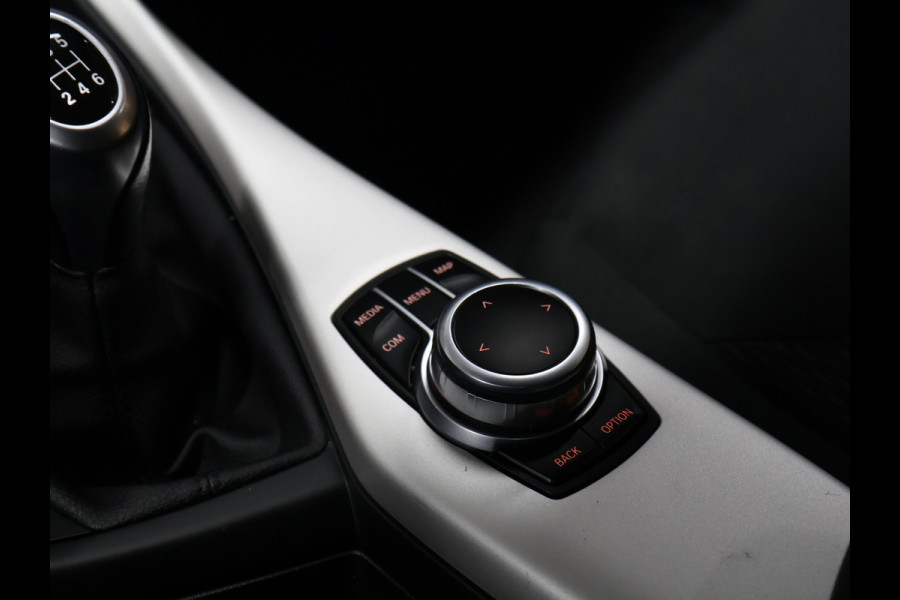 BMW 1-serie 116i Corporate Lease Executive [NAVIGATIE, CRUISE CONTROL, PDC ACHTER, BLUETOOTH, LED VERLICHTING, CLIMATE CONTROL, NIEUWSTAAT]