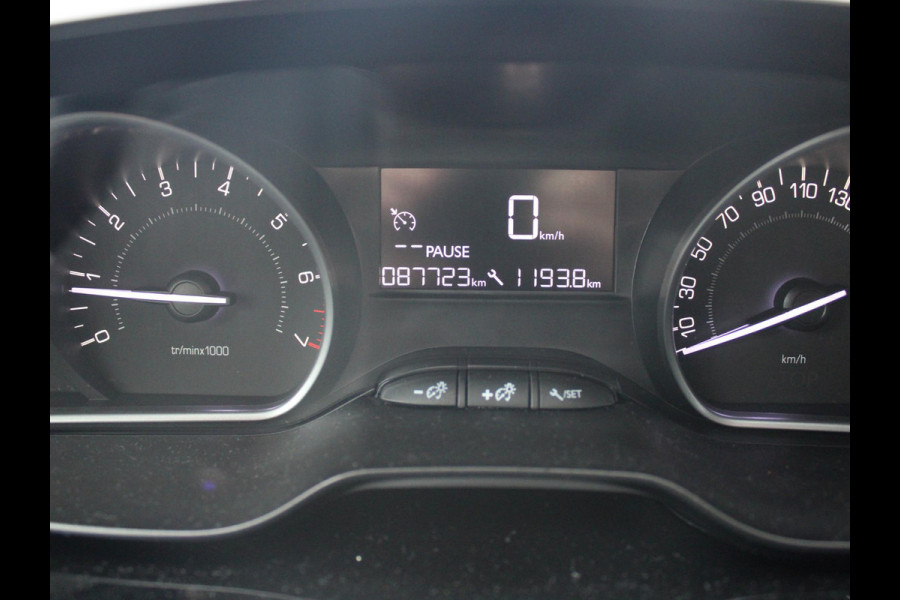 Peugeot 208 1.2 PureTech Blue Lion | NAVIGATIE | DEALER ONDERHOUDEN |