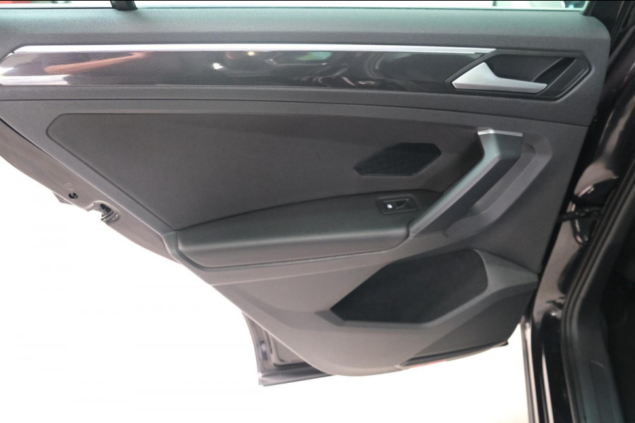 Volkswagen Tiguan 1.5 TSI Elegance Automaat - N.A.P. Airco, Cruise, Navi, PDC, Camera.