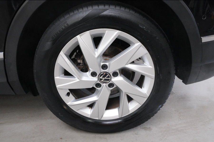 Volkswagen Tiguan 1.5 TSI Elegance Automaat - N.A.P. Airco, Cruise, Navi, PDC, Camera.