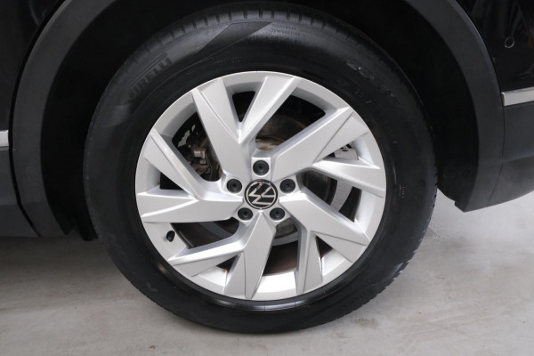 Volkswagen Tiguan 1.5 TSI Elegance Automaat - N.A.P. Airco, Cruise, Navi, PDC, Camera.