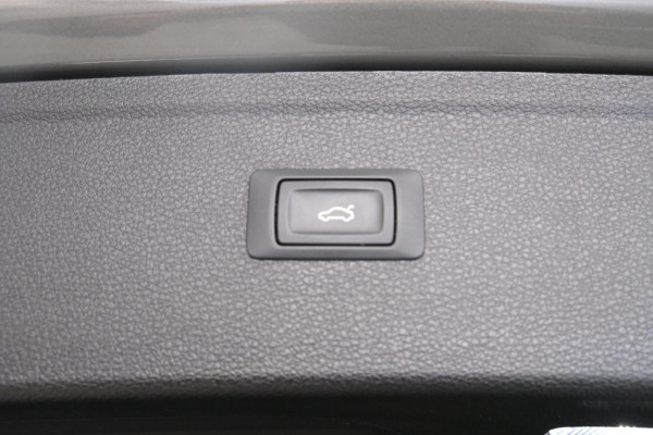 Audi Q5 40 TDI S-Edition 2x S-Line > Grijskenteken <