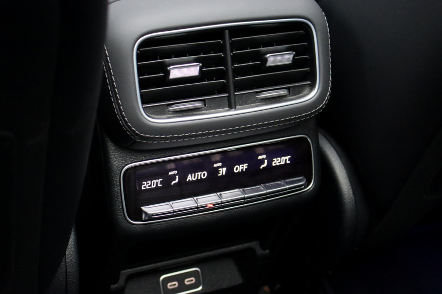 Mercedes-Benz GLE AMG 53 Hybrid 4MATIC+ Premium+ | Luchtvering | Distronic | Memory | Carbon | Trekhaak | Verwarmd Stuurwiel | Burmester | Panoramadak | Massage | Keyless Go | Luchtreinigingspakket | Soft-Close |