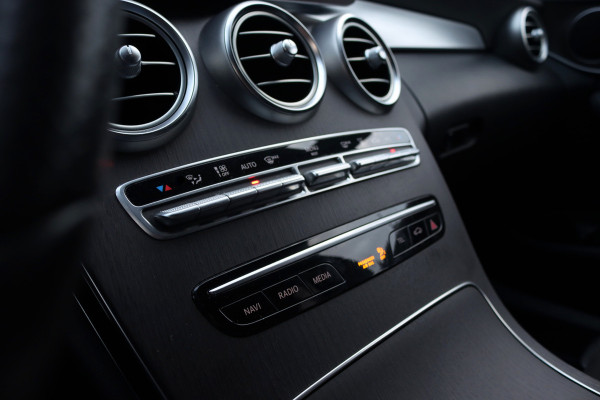 Mercedes-Benz C-Klasse Estate 220 d Premium+ AMG Line | Camera | Trekhaak | Multibeam LED | Standverwarming | Nightpakket | Stoelverwarming | Elektrische Achterklep |