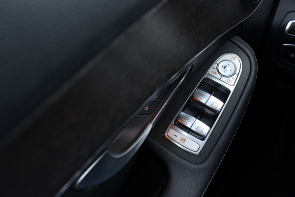 Mercedes-Benz C-Klasse Estate 220 d Premium+ AMG Line | Camera | Trekhaak | Multibeam LED | Standverwarming | Nightpakket | Stoelverwarming | Elektrische Achterklep |