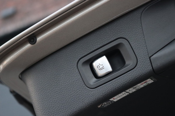 Mercedes-Benz C-Klasse Estate 220 d Premium+ AMG Line | Camera | Trekhaak | Multibeam LED | Standverwarming | Nightpakket | Stoelverwarming | Elektrische Achterklep |