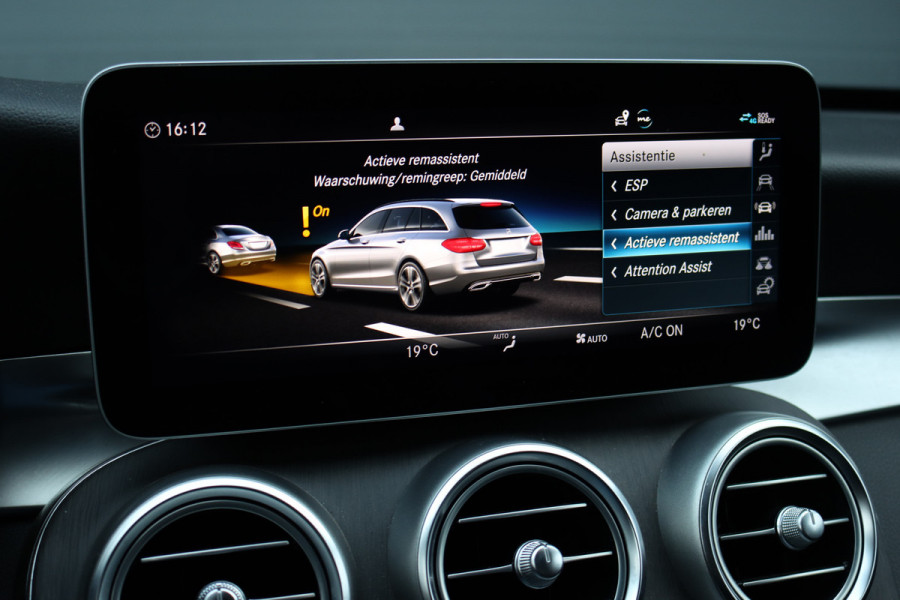 Mercedes-Benz C-Klasse Estate 220 d Premium+ AMG Line | Camera | Trekhaak | Multibeam LED | Standverwarming | Nightpakket | Stoelverwarming | Elektrische Achterklep |