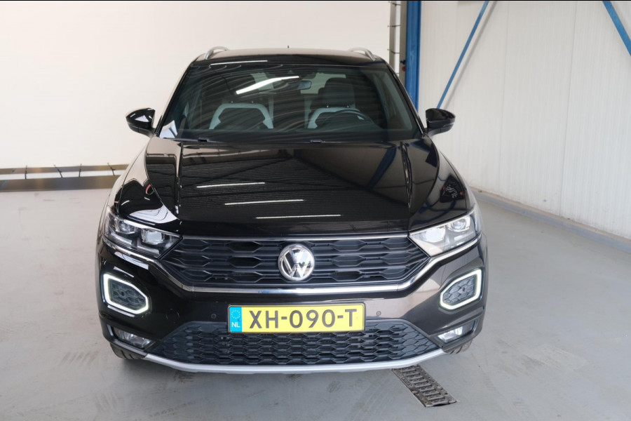 Volkswagen T-Roc 1.0 TSI Sport - N.A.P. Airco, Cruise, Navi, PDC.