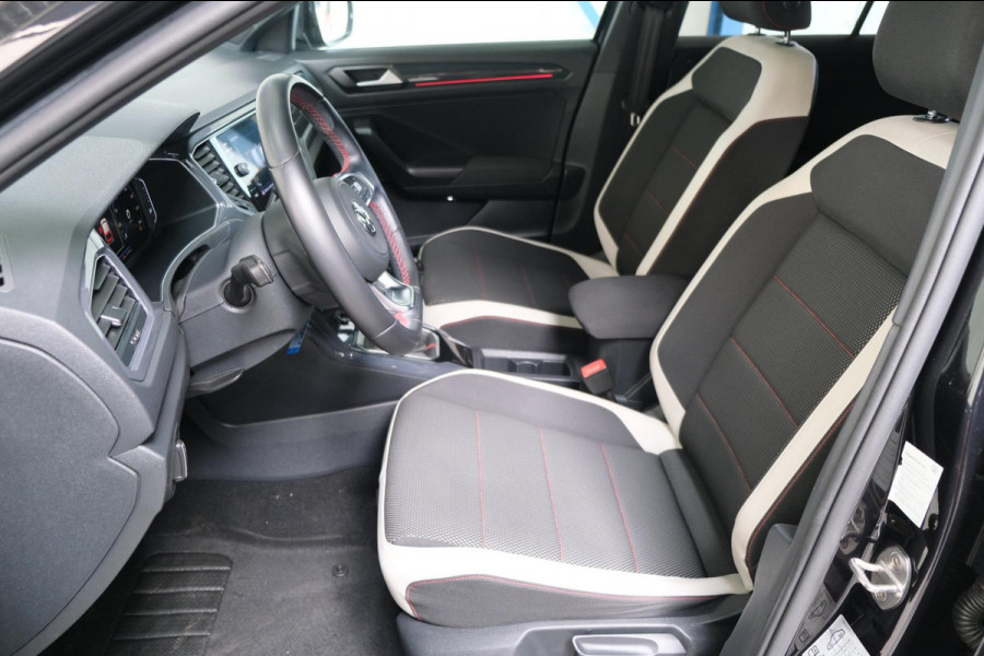 Volkswagen T-Roc 1.0 TSI Sport - N.A.P. Airco, Cruise, Navi, PDC.