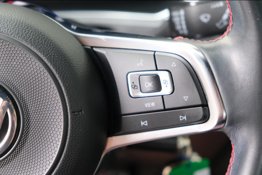 Volkswagen T-Roc 1.0 TSI Sport - N.A.P. Airco, Cruise, Navi, PDC.