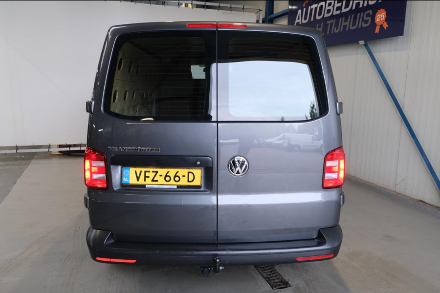 Volkswagen Transporter 2.0 TDI L2H1 150 PK - Airco, Trekhaak.