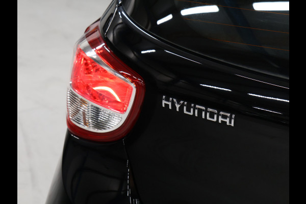 Hyundai i10 1.0i i-Motion Comfort [CRUISE CONTROL, CLIMATE CONTROL, RADIO, CD-SPELER, ELEKTRISCHE RAMEN, NIEUWSTAAT]