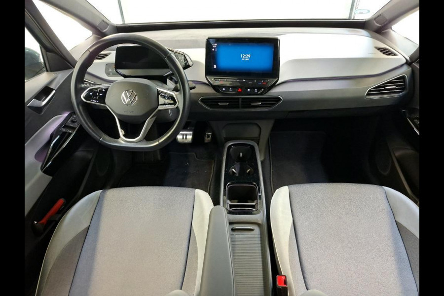 Volkswagen ID.3 Business 58 kWh Navigatie Apple Carplay/Android Auto Camera Parkeersensoren Adaptive Cruise Control Stoel- en stuurverwarming Lichtmetalen velgen Climate Control